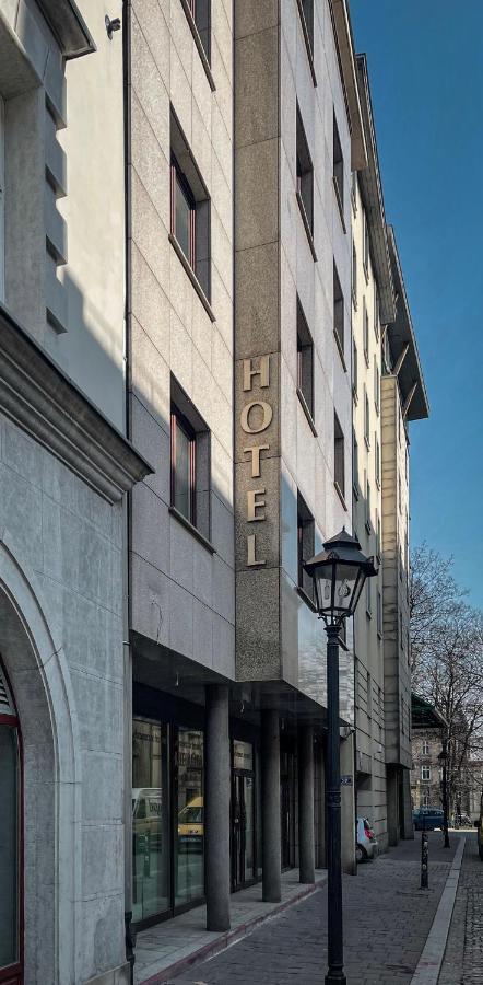 Hotel H12**** Cracovia Esterno foto